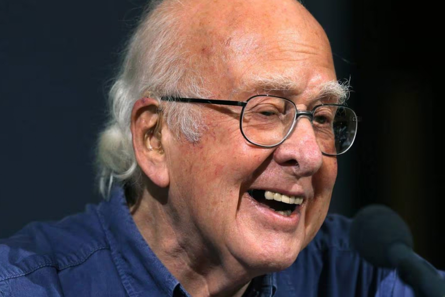 Murió Peter Higgs físico que planteó la particula de Dios Redes